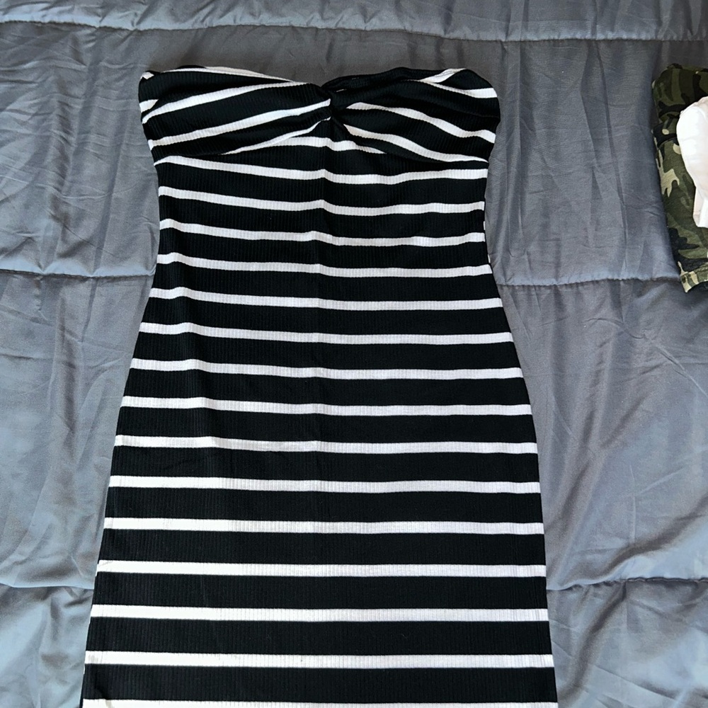 Black and White Strapless Bodycon Dress for Night Out